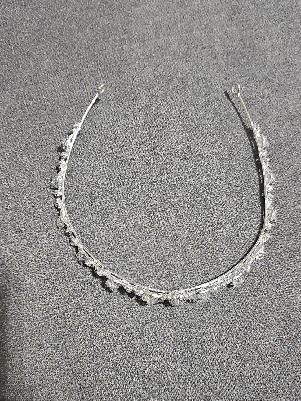 David's Bridal Tiarar Crested Crystal Embellished Head Piece Silver Tone Hair